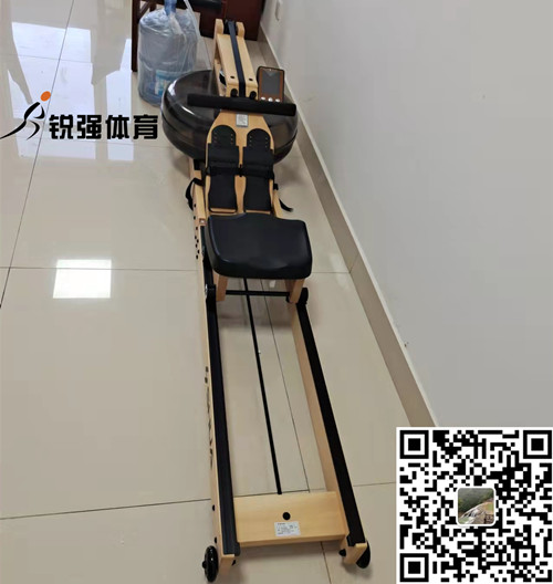 淄博某小区业主在米兰体育官方网站体育选购的划船机