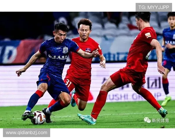 山东泰山中场结构偏单一,比赛节奏掌控力受限,稳定性面临考验 山东泰山中场结构偏单一,比赛节奏掌控力受限,稳定性面临考验